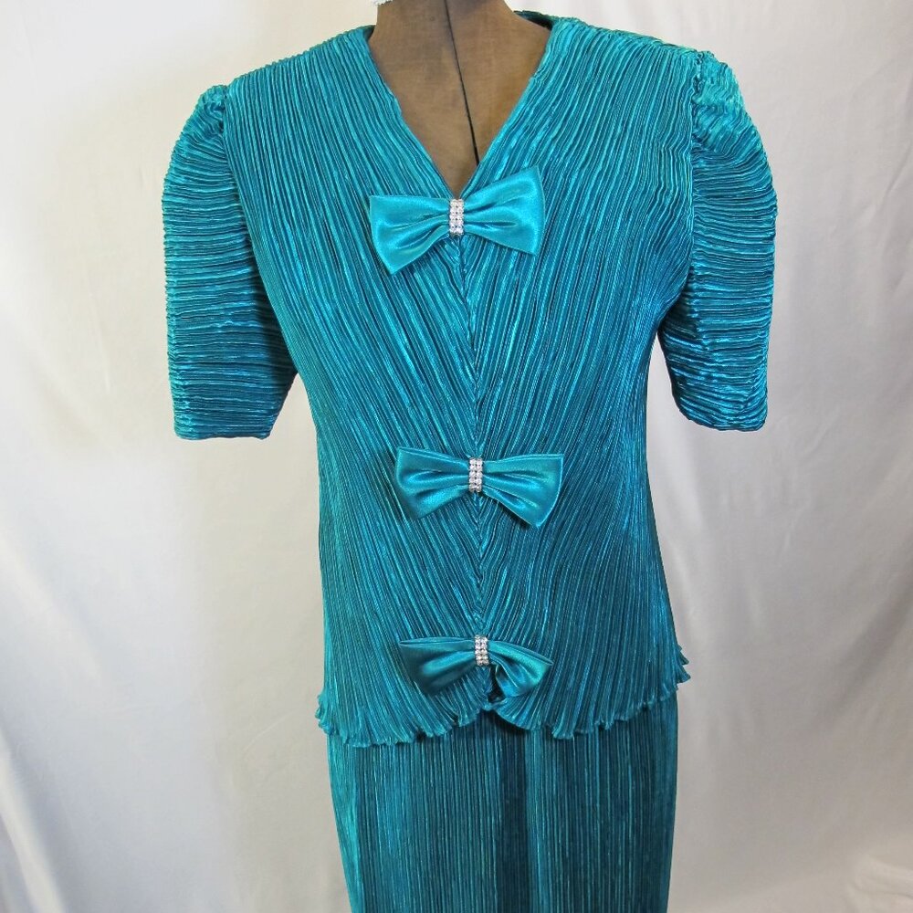 Karen Laurence by Matthew emerald green matching ruched skirt and top   18